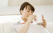 寶寶拉肚子可以熱敷嗎 寶寶拉肚子熱敷管用嗎