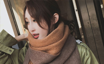 嘴唇干裂脫皮可以用蜂蜜嗎 嘴唇干裂脫皮擦蜂蜜好嗎