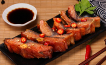 雪蓮果和螃蟹隔多久吃最好 雪蓮果和螃蟹一起吃了怎么辦