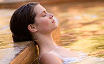 三伏天用什么泡腳好 三伏天泡腳用艾葉還是姜水合適