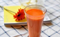 喝鮮榨胡蘿卜汁的危害 生榨胡蘿卜汁可以喝嗎