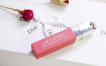 香奈兒和圣羅蘭哪個(gè)貴檔次高 chanel口紅和ysl口紅哪個(gè)好