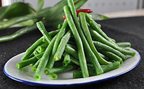 坐月子能喝艾葉水嗎 坐月子可以用艾葉泡腳嗎