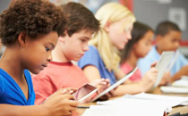 男生吃醋的表現(xiàn)是什么 男人喜歡什么樣的壞女人