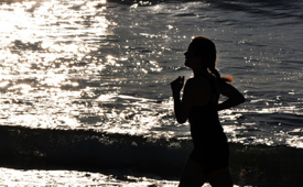 跑步機(jī)跑完后頭暈?zāi)_軟怎么回事 跑步機(jī)跑步速度多少合適