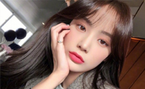 蘭蔻新年限定口紅色號(hào)試色圖 2018蘭蔻新年限量版菁純唇膏多少錢