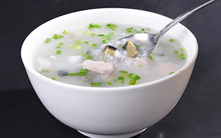 哺乳期媽媽過敏怎么辦 哺乳期過敏時(shí)能吃螃蟹嗎