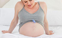 胎兒缺氧胎心會(huì)正常嗎 胎兒缺氧還會(huì)打嗝嗎