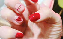 2018最流行的磨砂美甲新款式 自制個性磨砂美甲教程