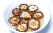 泡干香菇的水可以用嗎 泡干香菇的水還能吃嗎