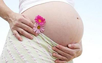 預(yù)產(chǎn)期到了還沒反應(yīng)爬樓梯有用嗎 超預(yù)產(chǎn)期幾天需要催產(chǎn)