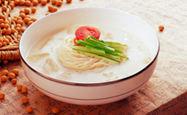 寶寶拉肚子可以吃面條嗎 寶寶拉肚子吃面條好嗎