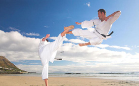 引體向上一天做多少個合適 引體向上一周練幾次最好