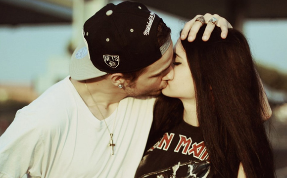 別再逼你男朋友秀恩愛(ài)了 為什么男生不喜歡秀恩愛(ài)