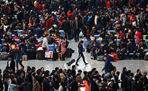 耳朵后面長(zhǎng)了個(gè)硬包怎么回事 耳朵后面長(zhǎng)了個(gè)硬包怎么辦