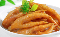 怎么炒芹菜好吃又簡單 芹菜和什么涼拌好吃