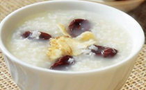 喝菊花茶會(huì)影響睡眠嗎 宮寒的人可以喝菊花茶嗎