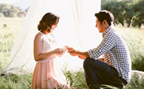 求婚是在訂婚前還是結(jié)婚前 求婚要準(zhǔn)備什么