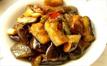 茄子油炸后怎么炒好吃 茄子先炸后燒的做法圖解