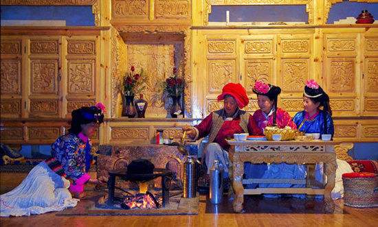 走婚族禁止近親產(chǎn)生情愛，不過所有摩梭人都會出去亂搞