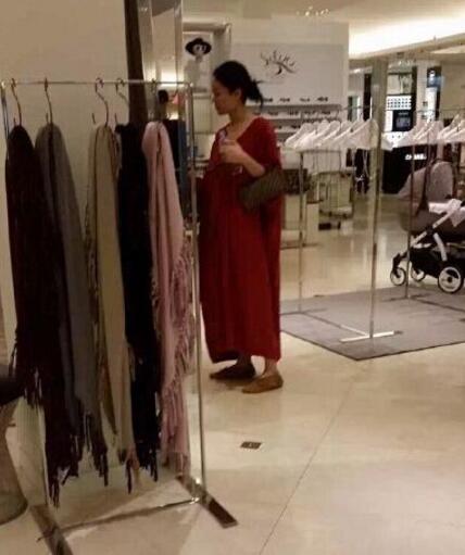 2017王菲懷孕大肚照曝光，謝霆鋒嗆聲是不是找死