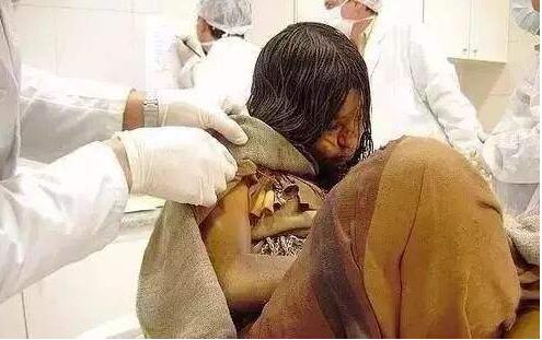 冰凍少女胡安妮塔，被冰凍至少500年的木乃伊(頭發(fā)都沒掉)