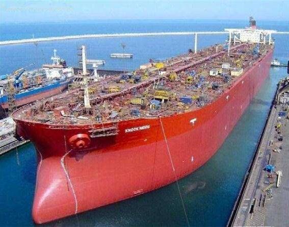 世界上最大的船，海上巨人號(hào)(比埃菲爾鐵塔還長(zhǎng))