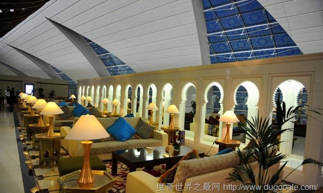 阿聯(lián)酋航空公司服務(wù)全球排第一，私人艙被視為皇室享受酋長待遇