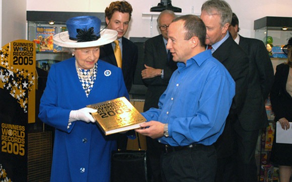 伊麗莎白二世成為史上在位時間最長的女王