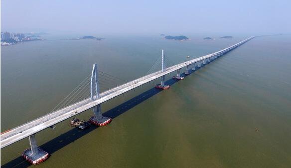 世界最長(zhǎng)的跨海大橋，中國(guó)港珠澳大橋(全長(zhǎng)55公里)