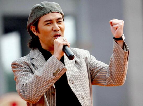 經(jīng)典的臺(tái)灣四大天王，樂(lè)壇天王周華健深情情歌膾炙人口