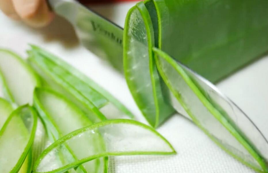 中國蘆薈的功效與作用，護(hù)膚養(yǎng)顏又排毒減肥